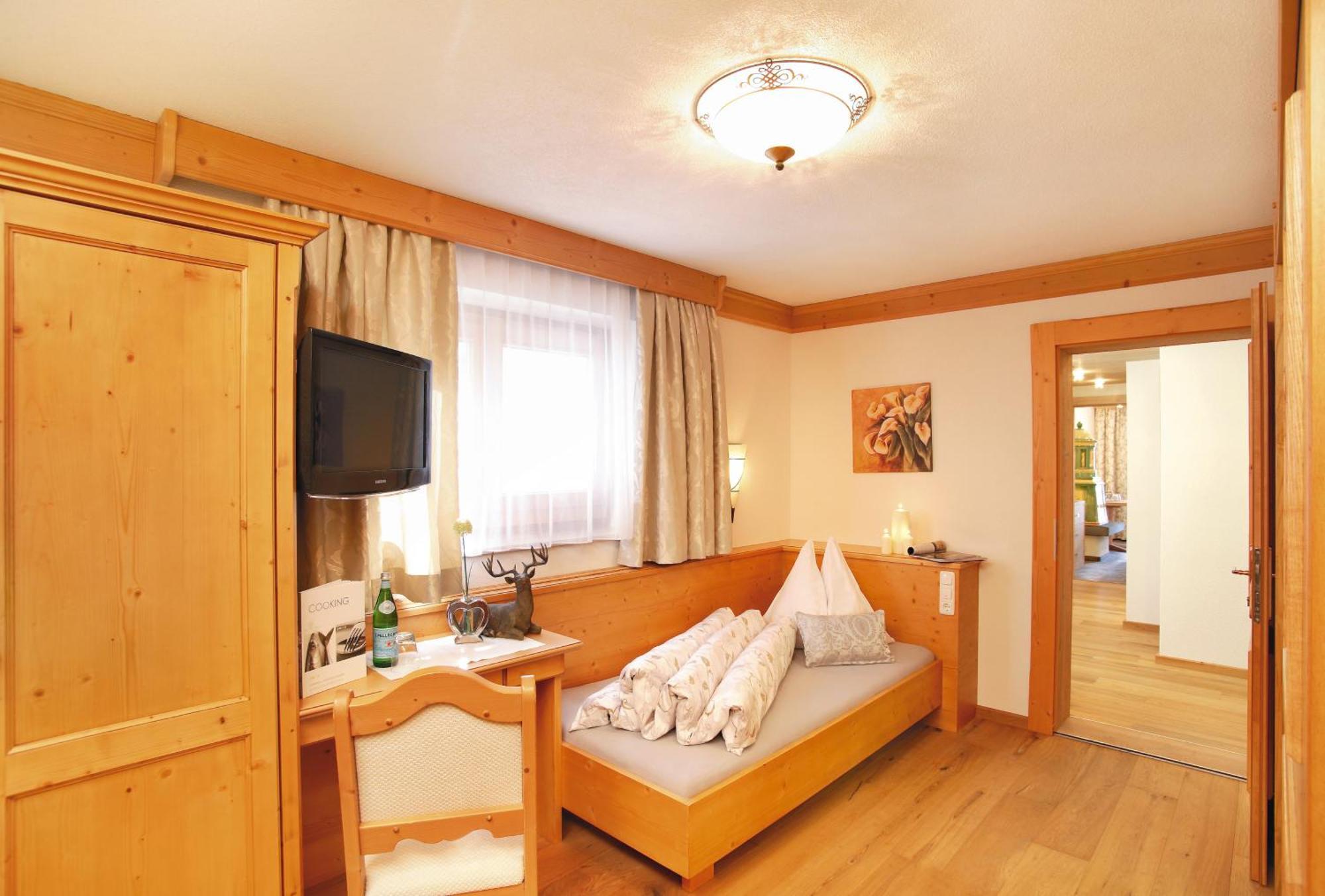 Hotel Sonne Ischgl Exterior photo