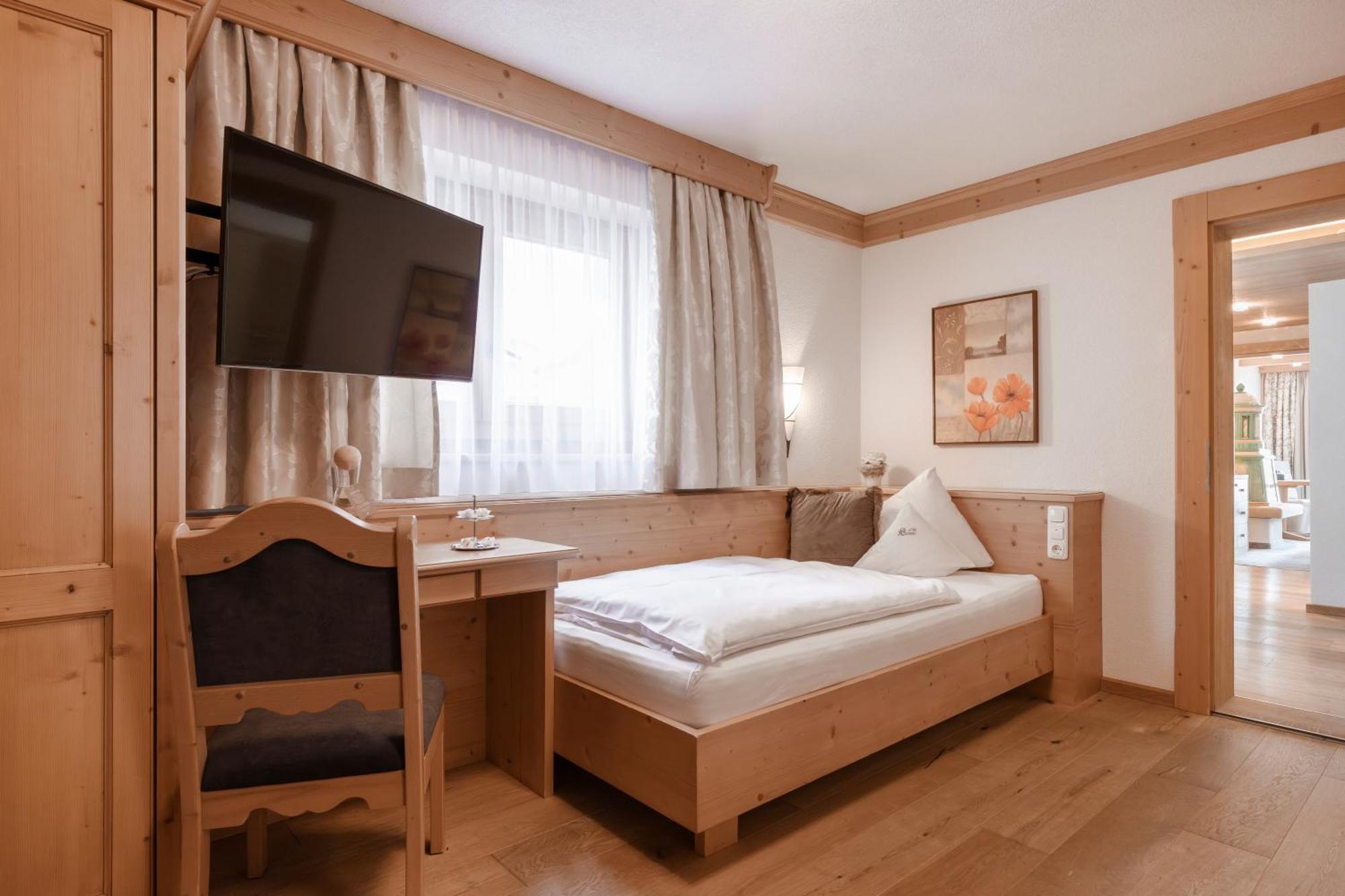 Hotel Sonne Ischgl Exterior photo