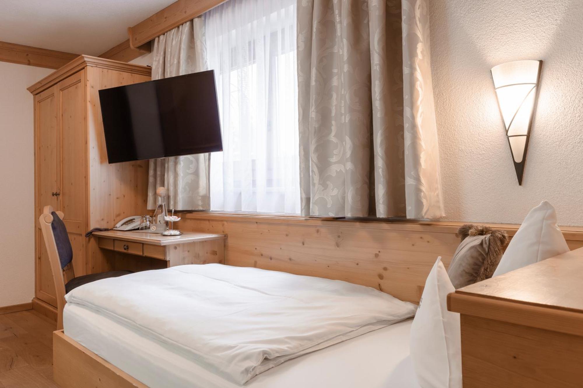 Hotel Sonne Ischgl Exterior photo